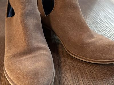 Sand color ankle boots Size 6