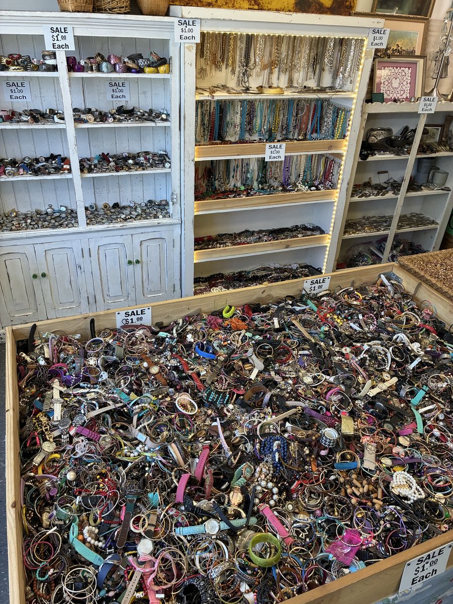EVERYTHING $1.00 EACH SALE! Assorted Vintage Fashion Jewelry - Necklaces, Bracelets, & Watches