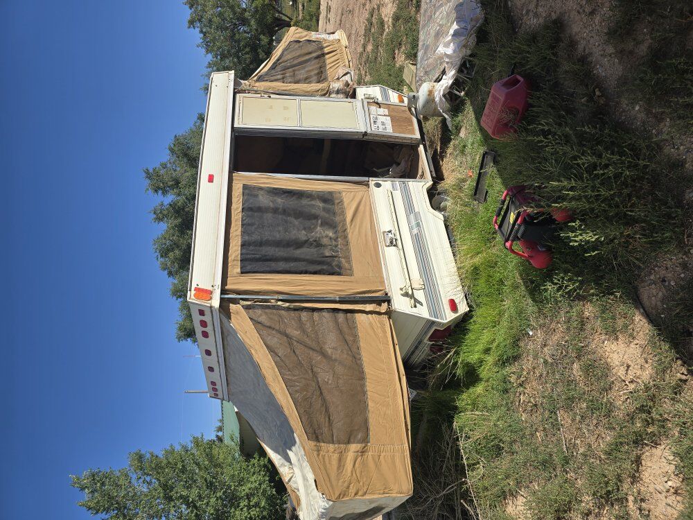 1996 pop up tent trailer