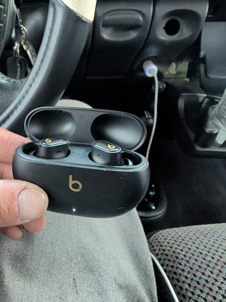 Beats Studio Buds True Wireless Noise Cancelling Earbuds Black with Charging Case