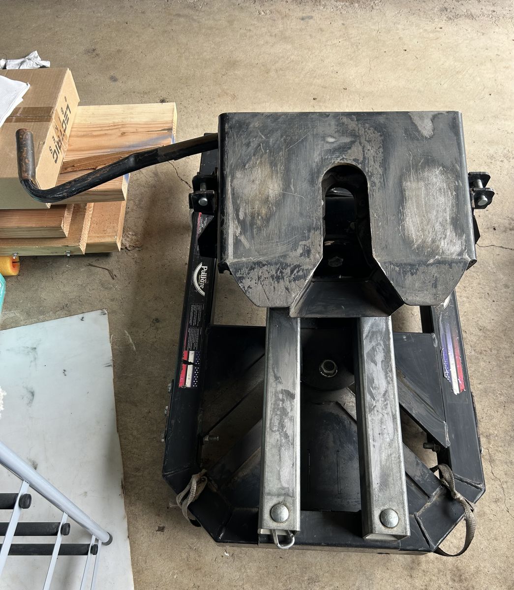 5th Wheel PullRite SuperGlide Hitch