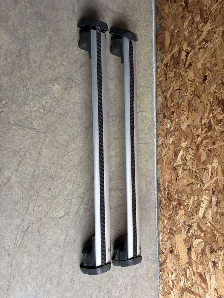 VW Crossbars - Atlas / Alltrack