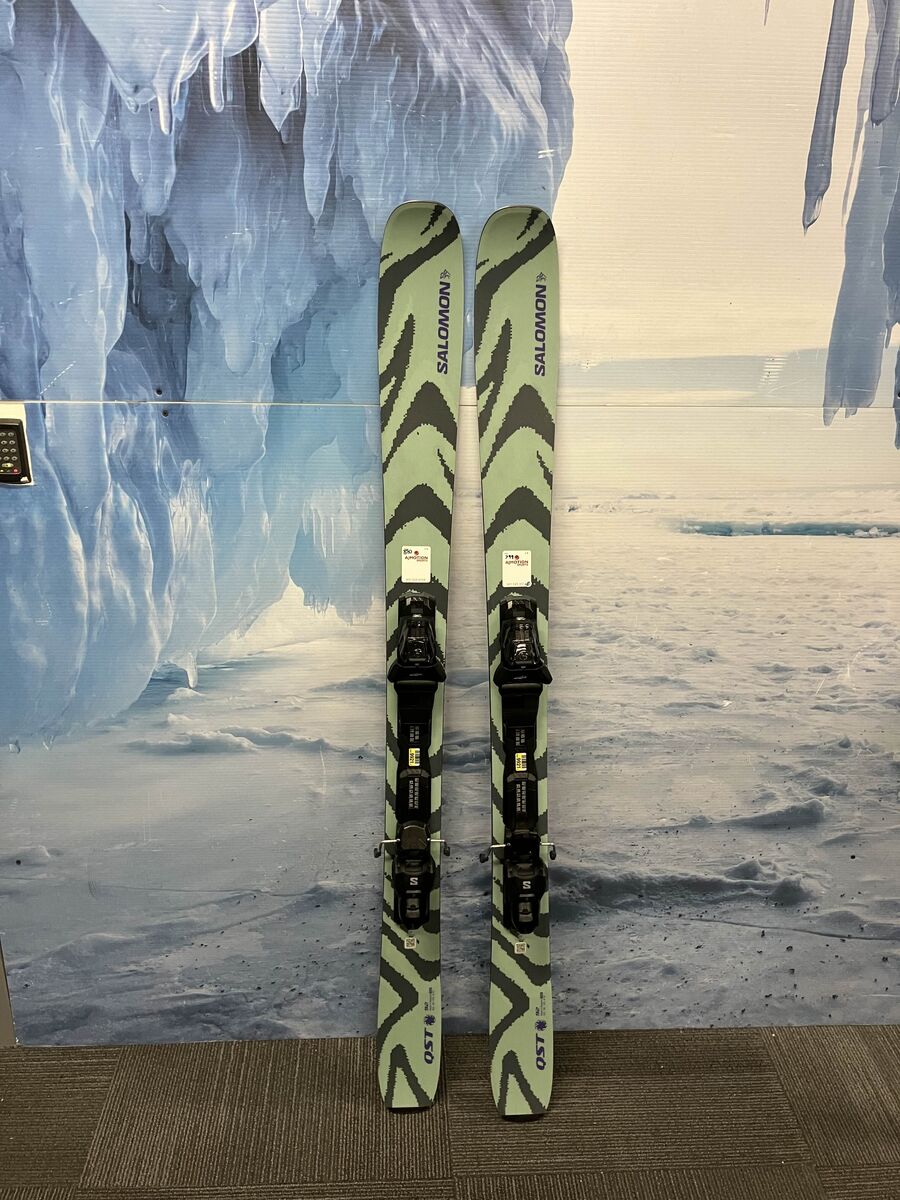 Salomon QST 92 + M10 GW 152cm Skis w/ SALOMON M10 GW SYS Demo Binding - Lightly Used (25/26)