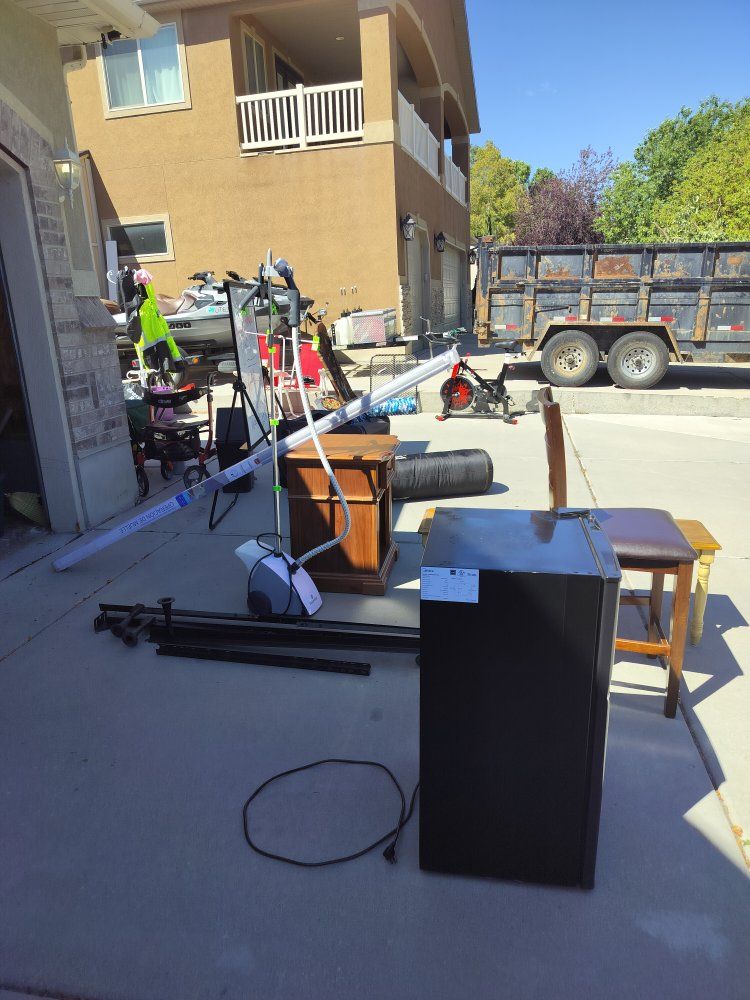 Herriman yard sale 5529 Venetia