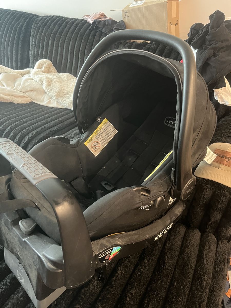 Evenflo Pivot Modular Travel System with LiteMax Infant Car Seat & Stroller - Black