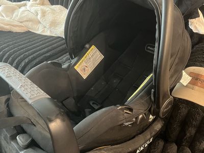 Evenflo Pivot Modular Travel System with LiteMax Infant Car Seat & Stroller - Black