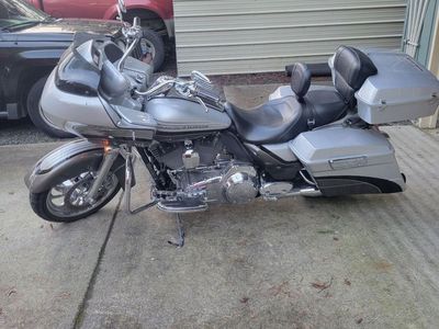2009 Harley FLTRSE3 RD GL: Under 6k Miles. $15k