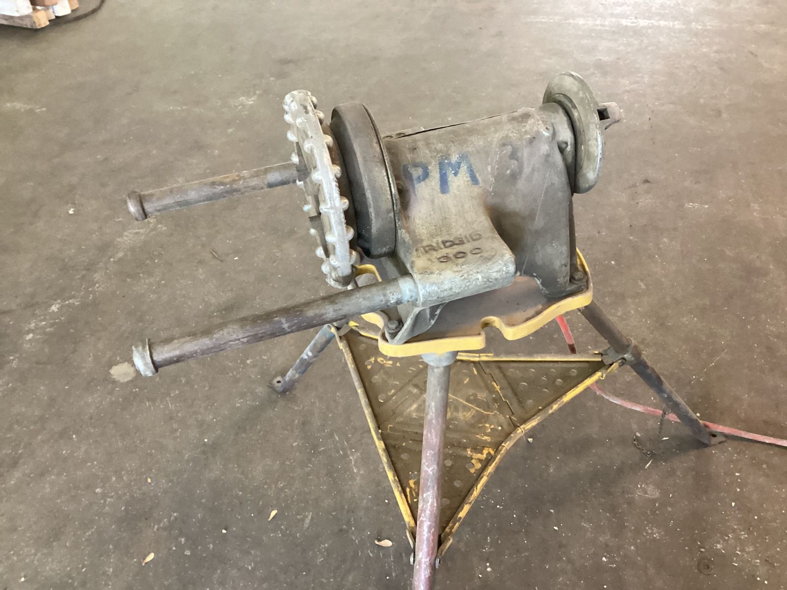 Rigid 300 pipe threader