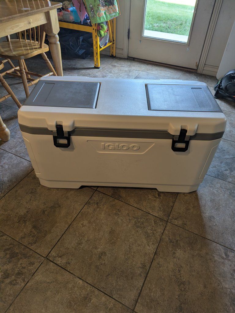 Igloo 150qt XL MaxCold Cooler used once