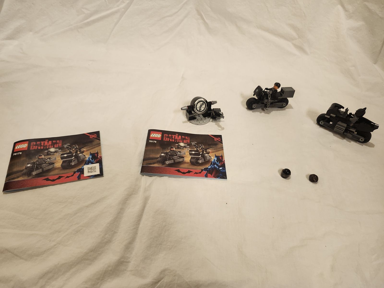 LEGO DC Batman 76179 Batman & Selina Kyle Motorcycle Pursuit – 100% Complete w/ Instructions