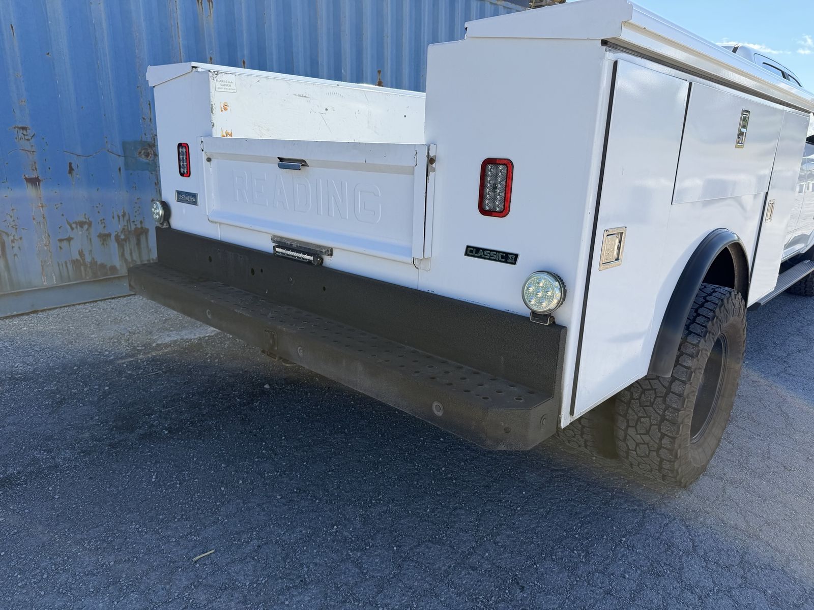 Main image 4