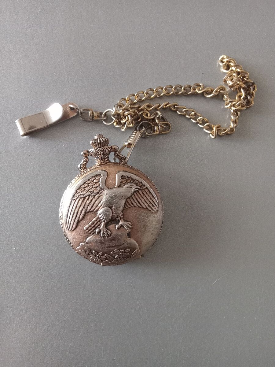 REDUCED. Vintage quartz Eagle pocket watch with chain