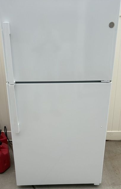 GE Refrigerator - Never Used