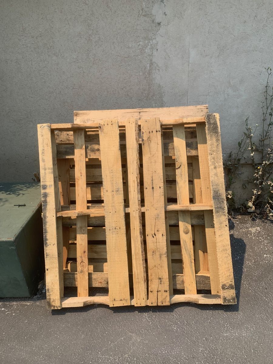 **FREE PALLETS, FIRST COME FIRST SERVE!!**