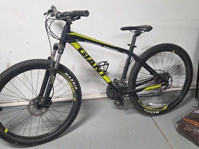 Giant Mountain Bike