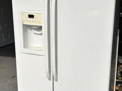 GE Side By Side Refrigerator