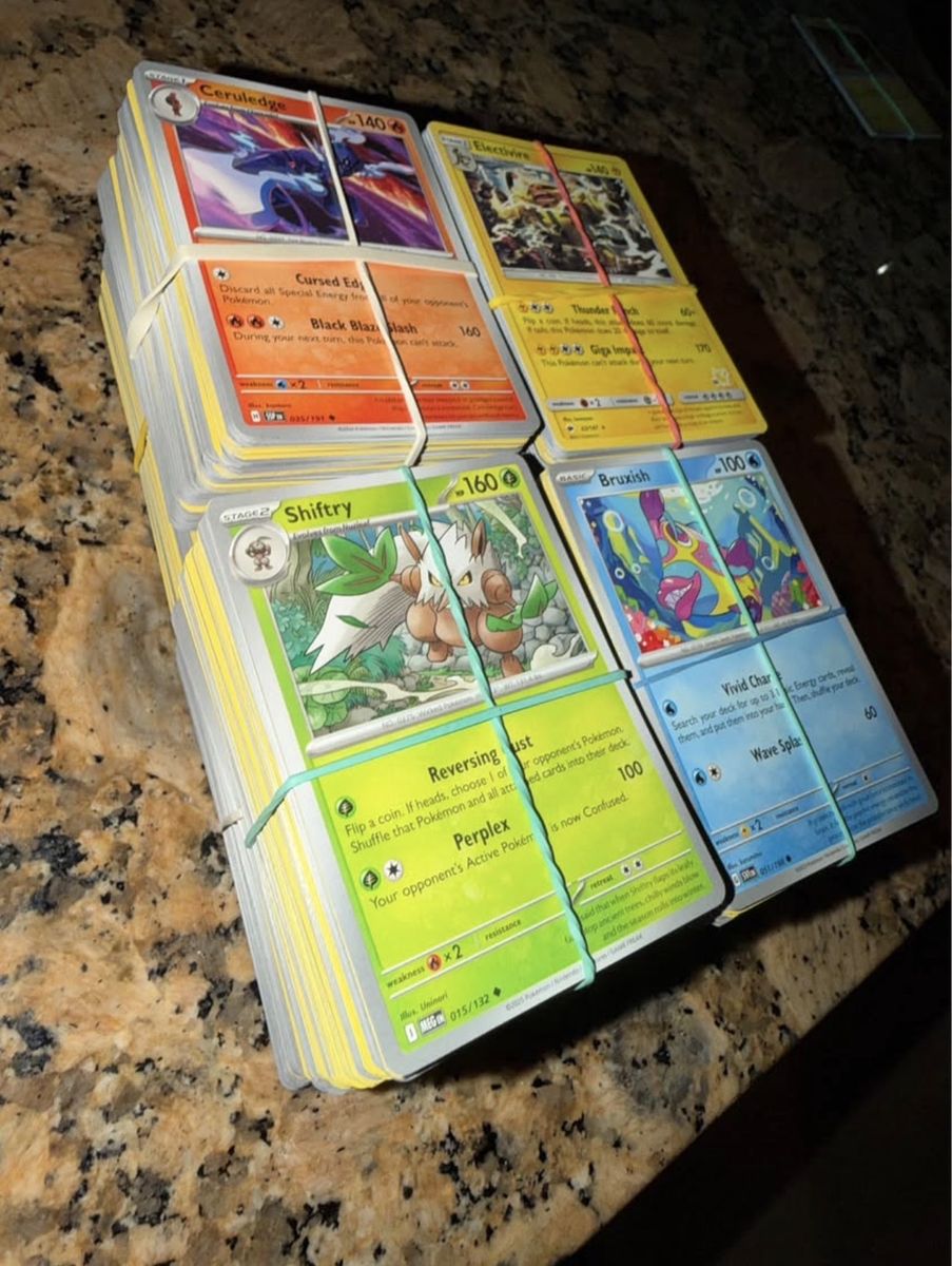 100 Pokemon Cards!