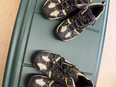 MOUNTAIN BIKE SHOES 2 Pairs