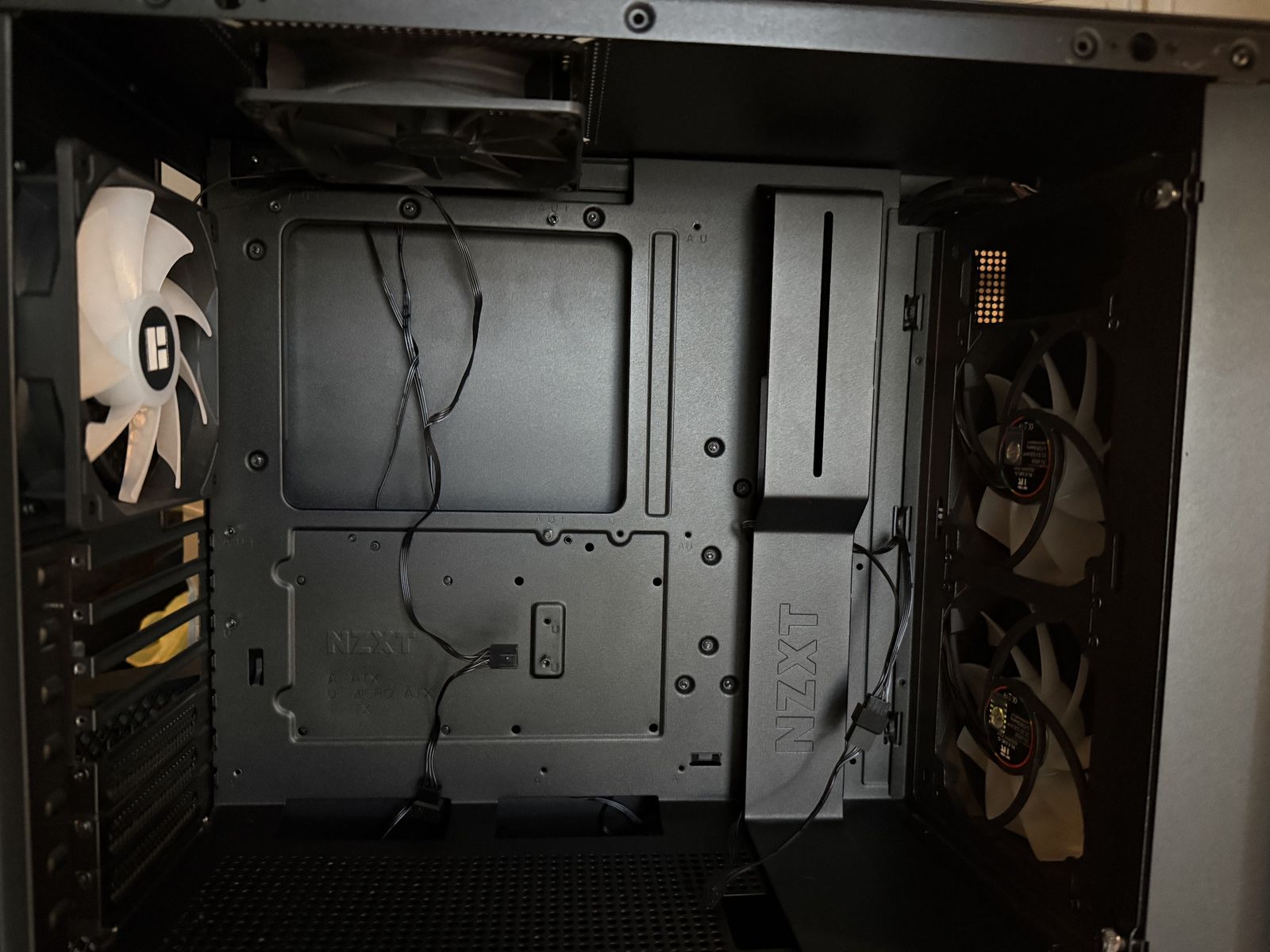 Main image 3