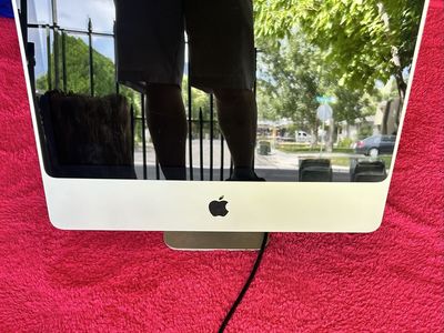 Apple All-In-One Desktop Computer - Silver