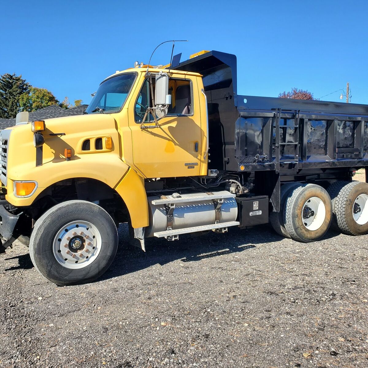 2005 sterling  10 wheel  dump truck