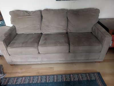 Free lazy boy couch