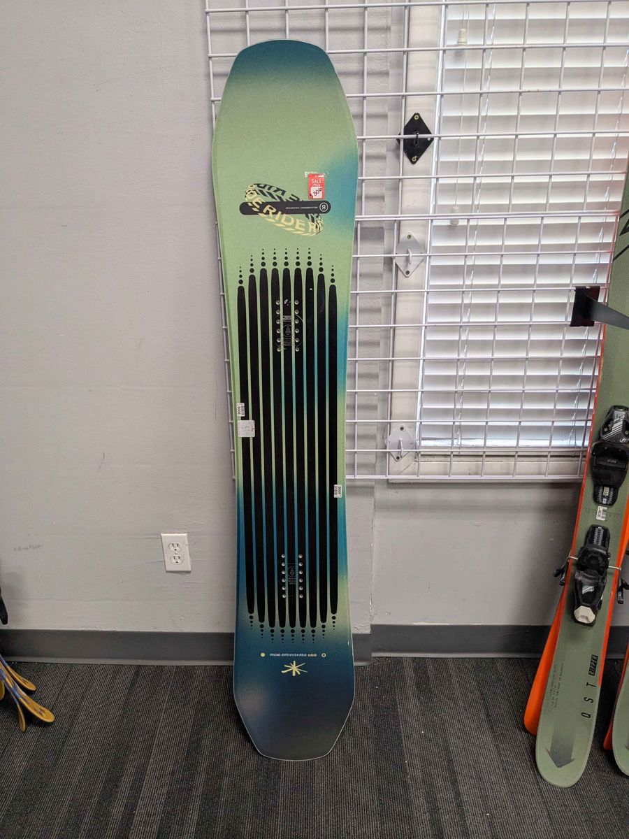 Ride Moderator 159cm Snowboard - Lightly Used 2026