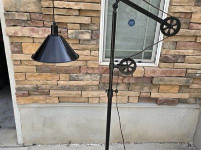 industrial Pulley Floor lamp