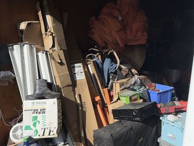 Storage unit auction. Five units +2 boats.