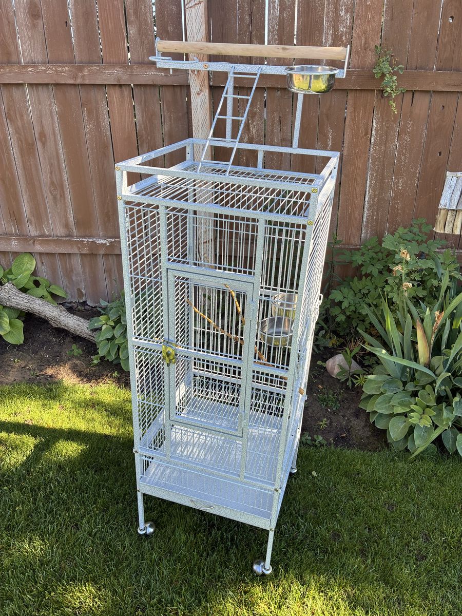 Prevue Wrought Iron Bird Cage with Play Top.