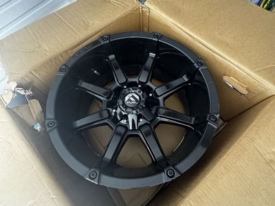 4 Fuel 20x10 dodge 5lug wheels and 2 tires