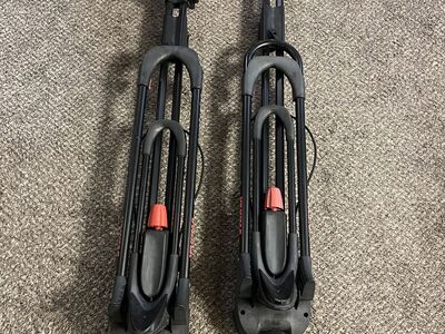 2 Yakima Frontloader Bike Racks
