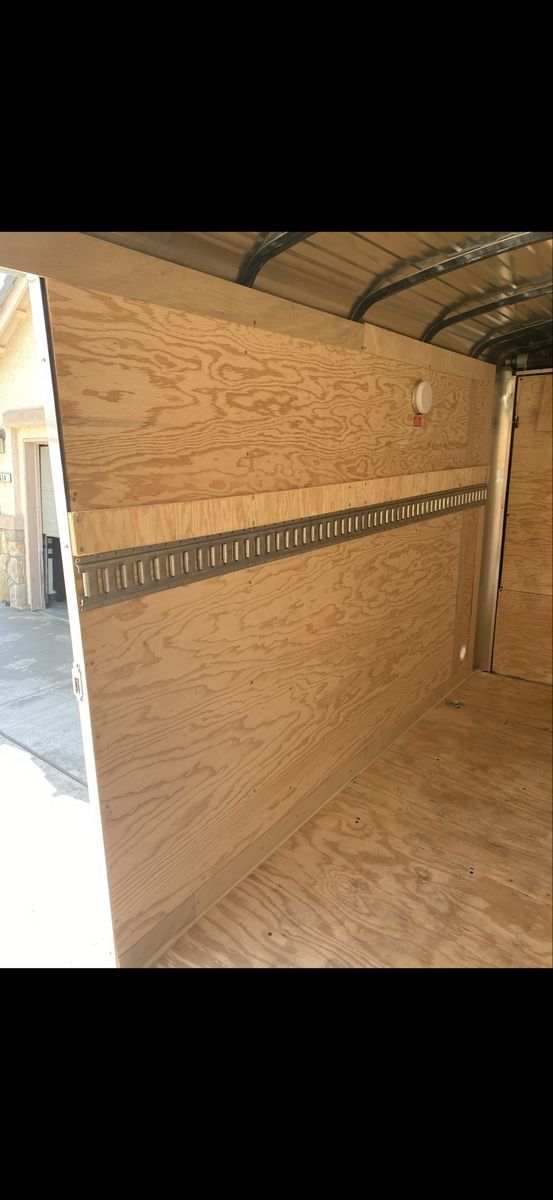 Main image 3