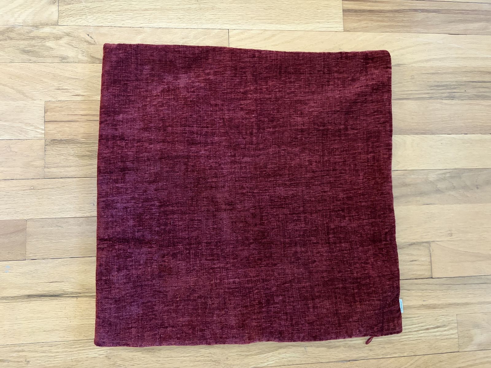 4-Pieces Chenille Pillow COVERS 18" x 18" Burgundy