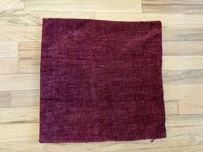 4-Pieces Chenille Pillow COVERS 18" x 18" Burgundy