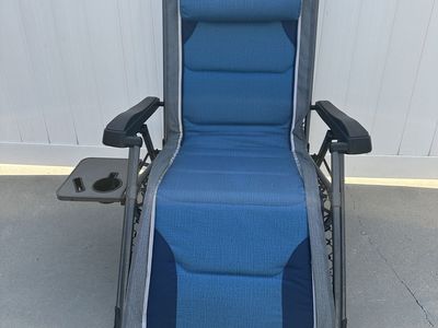 Timber Ridge Oversized Zero Gravity Recliner Chair, Pillow & Cup holder