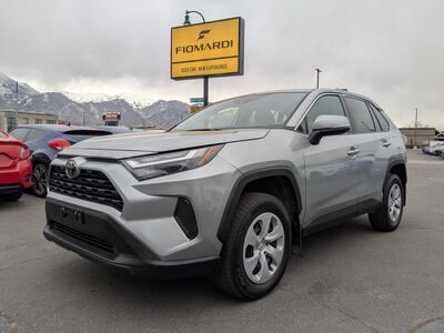 2024 Toyota RAV4 LE