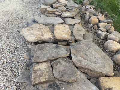 Natural Stone Flagstone Pavers - Large, Irregular Pieces for Landscaping/Pathways