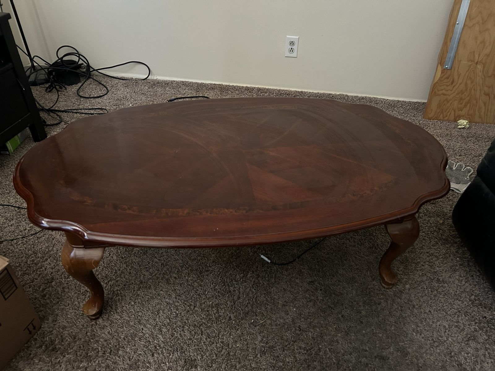 Vintage Dark Wood Coffee Table with Scalloped Edge & Cabriole Legs