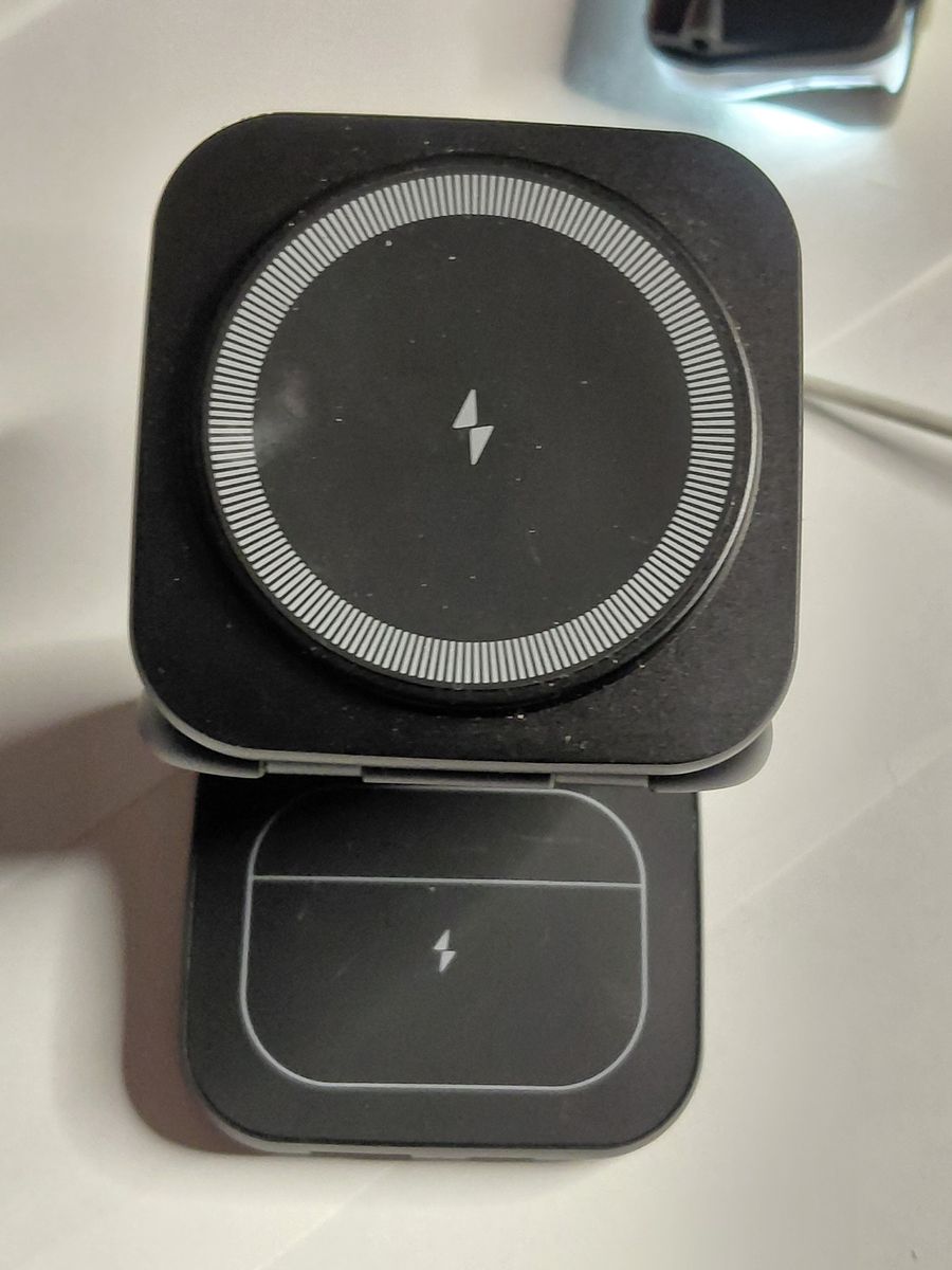 Apple wireless charger