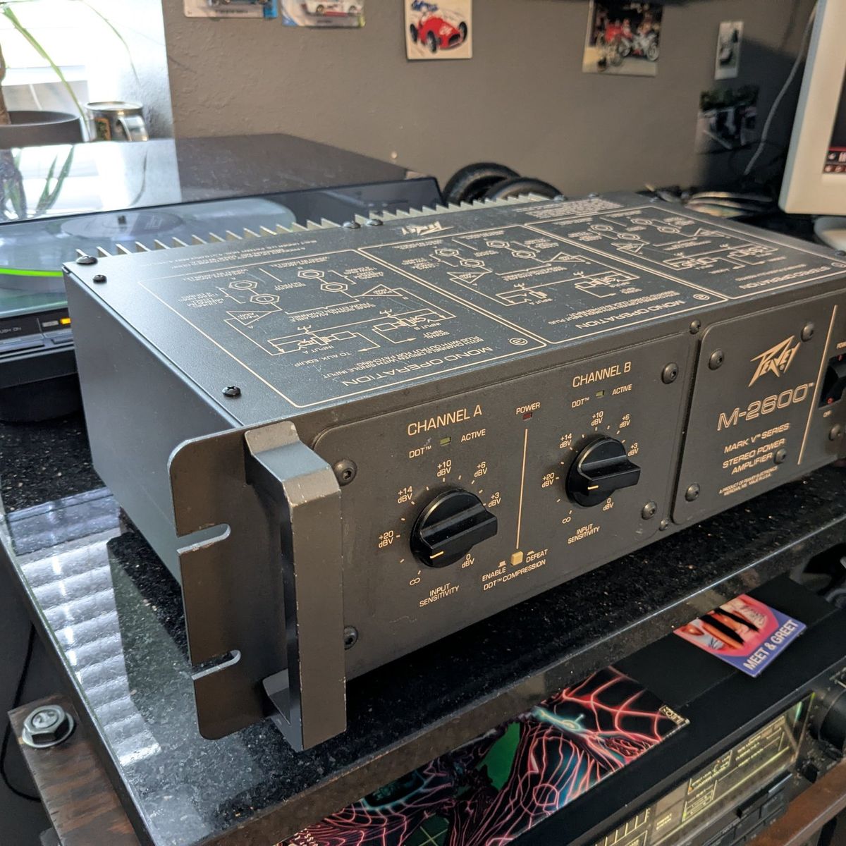 Peavey M-2600 power amplifier