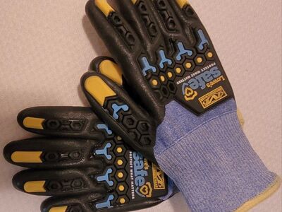 Lowes Mechanix Wear Gloves M