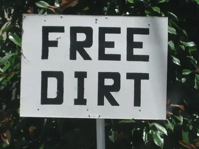 FREE FILL DIRT