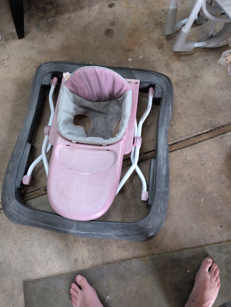 baby walker free