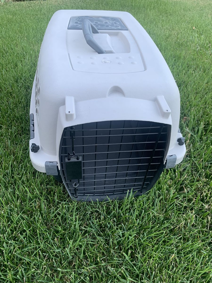 Pet taxi kennel 23 inch