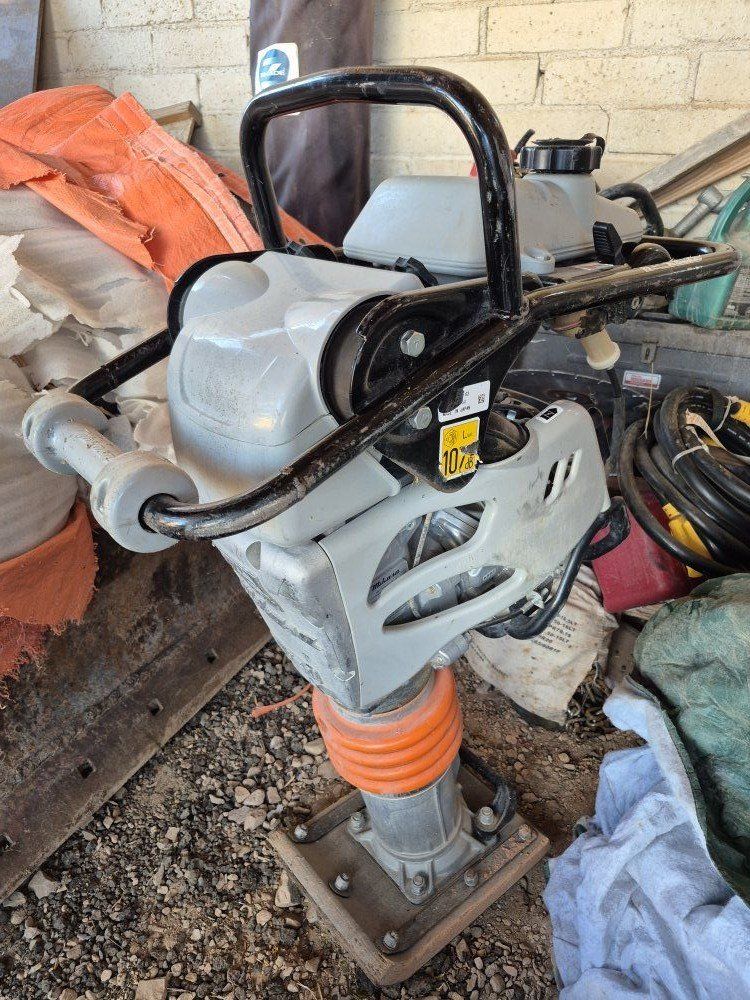 jumping jack compactor