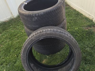 uniroyal 265/40/r21 $100