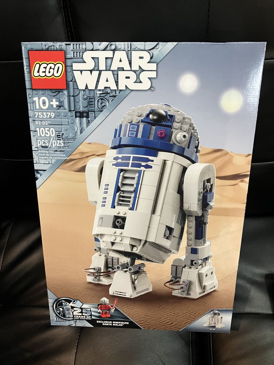LEGO Star Wars R2-D2 Building Set 75379 (1,050 Pieces)