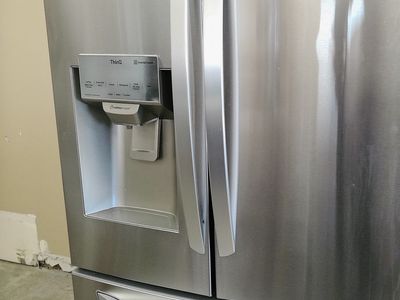 33 Inch Wide Stainless Steel French Door~Water and Ice~90 Day Guarantee