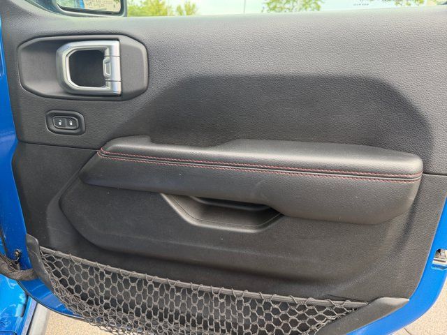Main image 27